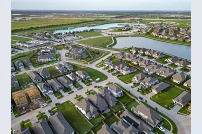13021 Sapphire Lake Lane, La Marque, TX 77568 - Photo 11
