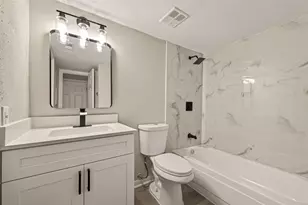 1860 White Oak Dr, Houston, TX 77009 - Photo 21