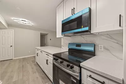 1860 White Oak Drive #311, Houston, TX 77009 - Photo 15