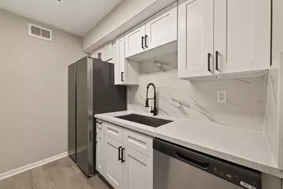 1860 White Oak Drive #311, Houston, TX 77009 - Photo 13