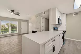 1860 White Oak Dr, Houston, TX 77009 - Photo 11