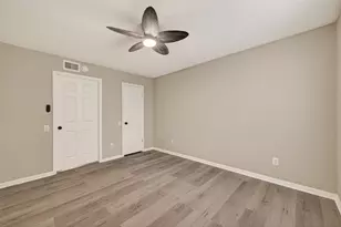 1860 White Oak Dr, Houston, TX 77009 - Photo 19