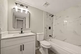 1860 White Oak Dr, Houston, TX 77009 - Photo 21