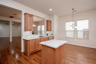 155 White Dr, Bellaire, TX 77401 - Photo 7