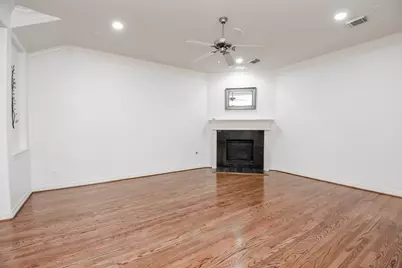 155 White Drive, Bellaire, TX 77401 - Photo 3