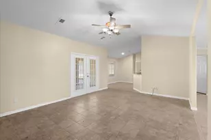 3337 Bridgette Ln, Mont Belvieu, TX 77523 - Photo 9