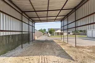 3337 Bridgette Ln, Mont Belvieu, TX 77523 - Photo 39