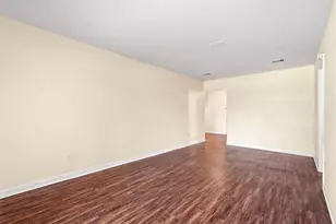 10227 Glenmawr Dr, Houston, TX 77075 - Photo 9