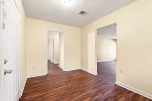 10227 Glenmawr Dr, Houston, TX 77075 - Photo 11