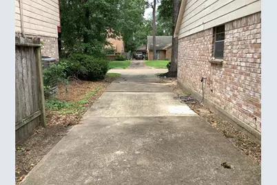 1011 Misty Lea Lane, Houston, TX 77090 - Photo 17