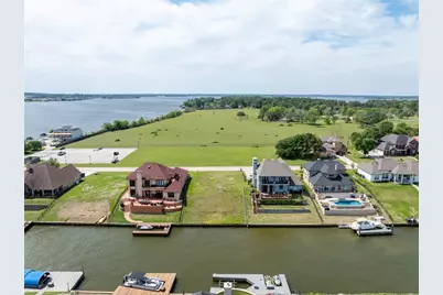 10808 Bourbon Street, Willis, TX 77318 - Photo 11