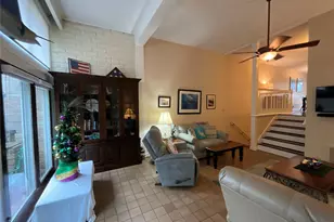 702 N Holiday Dr, Galveston, TX 77550 - Photo 15