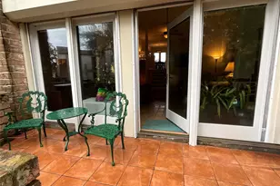 702 N Holiday Dr, Galveston, TX 77550 - Photo 17