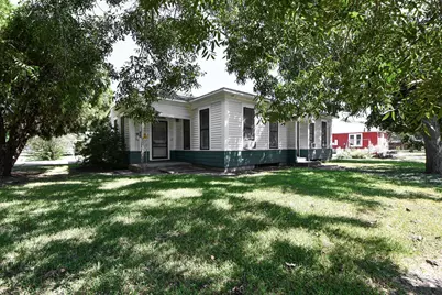 501 S Wharton Street, El Campo, TX 77437 - Photo 3