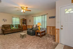 310 W Hartel St, Sour Lake, TX 77659 - Photo 7