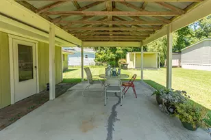 310 W Hartel St, Sour Lake, TX 77659 - Photo 25