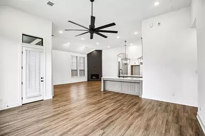 1923 Golden Leaf Drive, Missouri City, TX 77459 - Photo 9