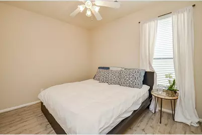 614 Coggins Point Way, Sugar Land, TX 77479 - Photo 23