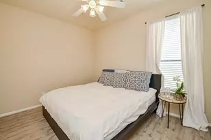 614 Coggins Point Way, Sugar Land, TX 77479 - Photo 23