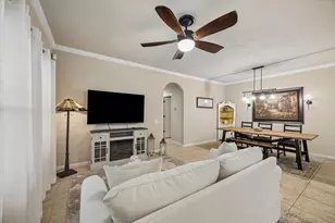 14 Fitzroy Pl, Conroe, TX 77384 - Photo 7