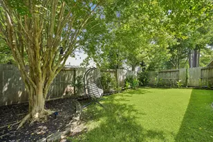14 Fitzroy Pl, Conroe, TX 77384 - Photo 27