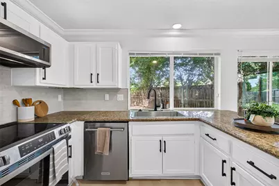 7842 Micheline Circle, Missouri City, TX 77071 - Photo 13