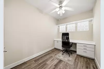 9802 Cynthia Ann Court, Houston, TX 77025 - Photo 5