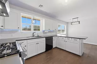 2401 Oakwood Drive, Brenham, TX 77833 - Photo 11