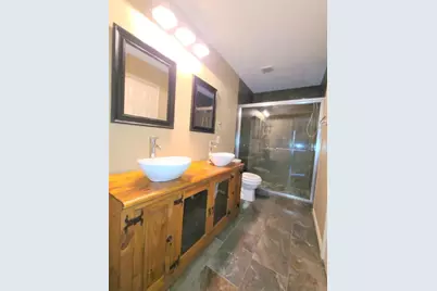 138 S Walden Elms Circle, The Woodlands, TX 77382 - Photo 9