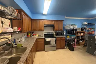 10075 Westpark Dr, Houston, TX 77042 - Photo 7