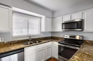 10075 Westpark Dr, Houston, TX 77042 - Photo 13