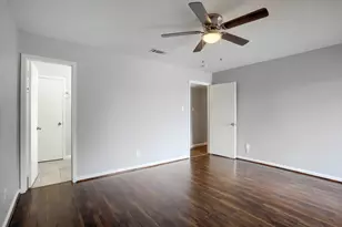 10075 Westpark Dr, Houston, TX 77042 - Photo 21