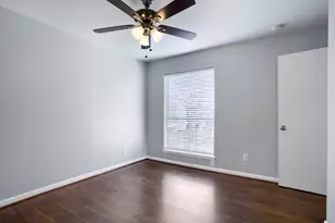 10075 Westpark Dr, Houston, TX 77042 - Photo 19
