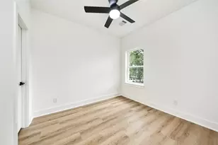 934 South Ln, Houston, TX 77088 - Photo 19