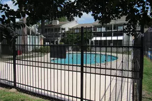 17401 Red Oak Dr, Houston, TX 77090 - Photo 45