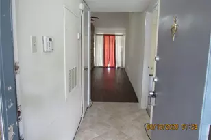 17401 Red Oak Dr, Houston, TX 77090 - Photo 5