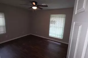 7343 Le Havre Rd, Houston, TX 77033 - Photo 17