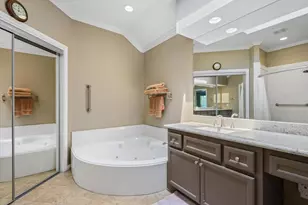 2810 Silver Bough Circle Circle, Houston, TX 77059 - Photo 13