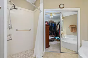 2810 Silver Bough Circle Circle, Houston, TX 77059 - Photo 15