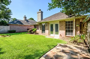 2810 Silver Bough Circle Circle, Houston, TX 77059 - Photo 19