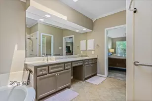 2810 Silver Bough Circle Circle, Houston, TX 77059 - Photo 13