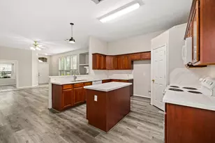 13196 Miller Ln, Willis, TX 77318 - Photo 9