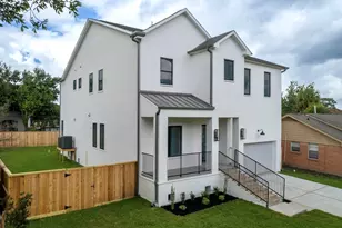 4009 Newshire Dr, Houston, TX 77025 - Photo 1