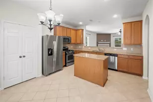 12920 Meadow Springs Dr, Pearland, TX 77584 - Photo 3