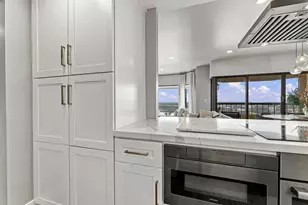 2001 Holcombe Blvd, Houston, TX 77030 - Photo 9