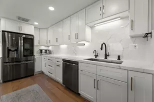 2001 Holcombe Blvd, Houston, TX 77030 - Photo 7