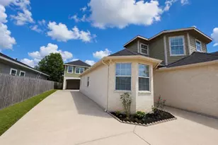 8233 Hickok Ln, Houston, TX 77075 - Photo 3