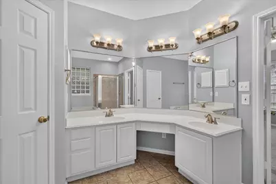 26 Millport Drive, The Woodlands, TX 77382 - Photo 15