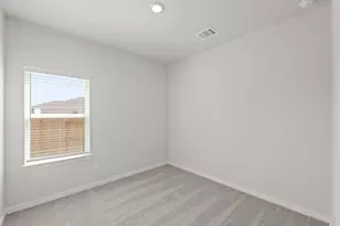 400 Long Br Dr, Dayton, TX 77535 - Photo 17