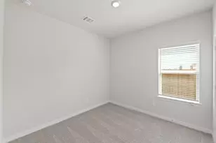 400 Long Br Dr, Dayton, TX 77535 - Photo 15